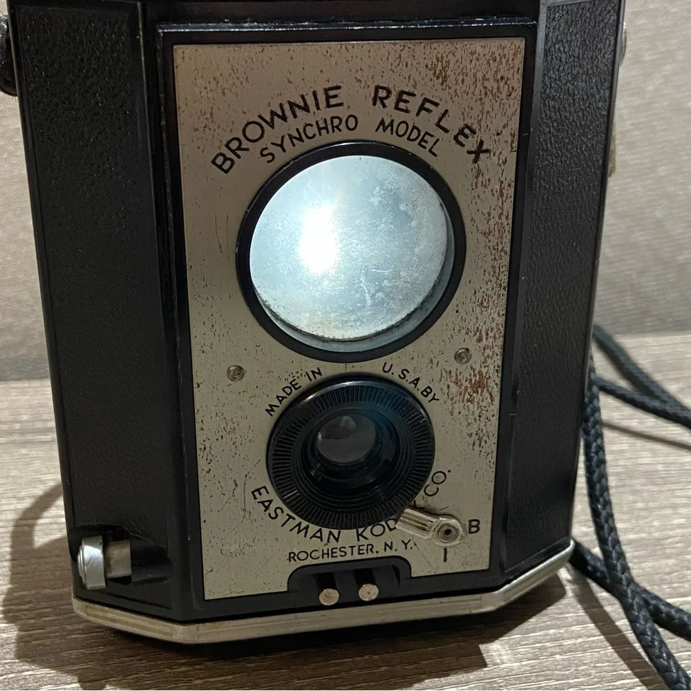 VINTAGE KODAK Brownie Reflex Synchro Model Camera Made In USA